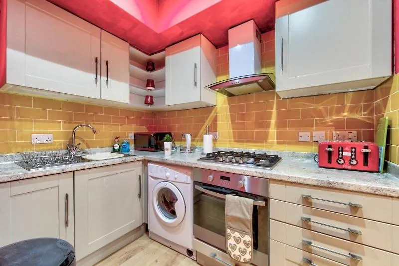 Edinburgh Central Drumdryan Ground Floor Aparthotel 호텔